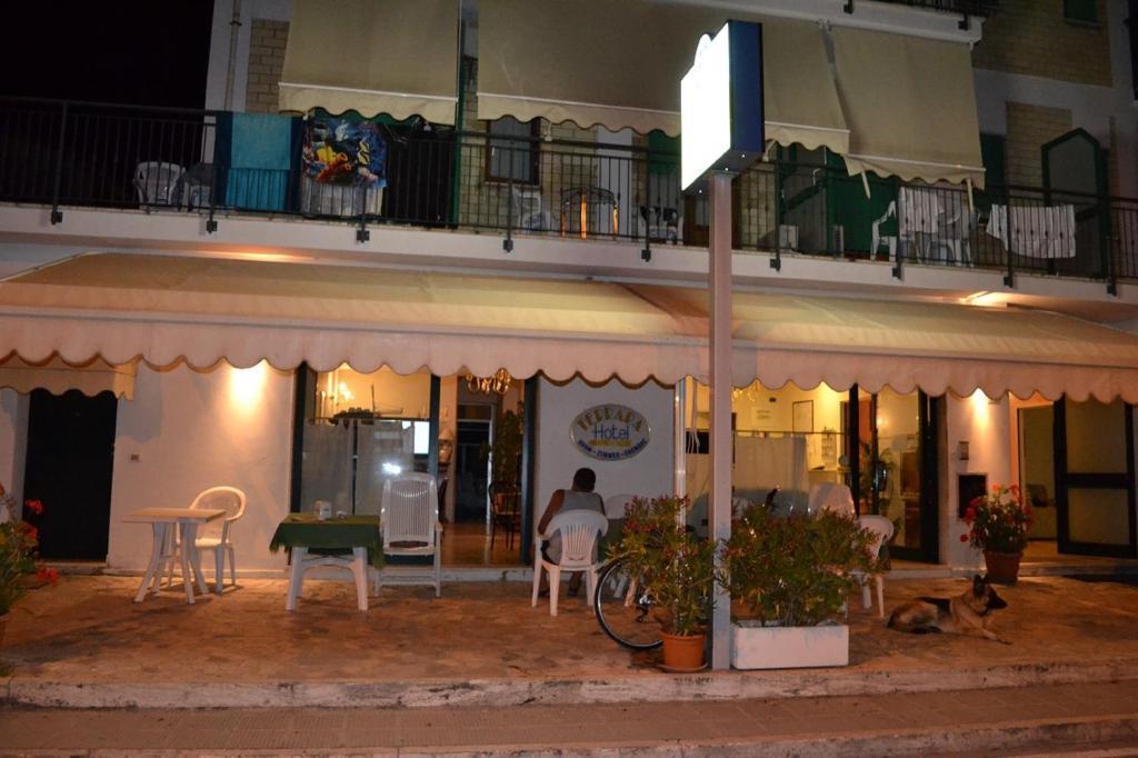 Hotel Ferrara San Benedetto del Tronto Exterior photo